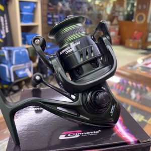 CARRETE CINNETIC ARMED 2500 CRBK «EGING / SPINNING»