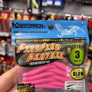 SEÑUELO GEECRACK PIKU PIKU PINTAIL 3 INCH ROSA CHICLE «SPINNING»