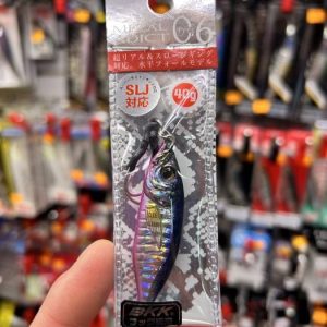 JIG METAL ADICT 06 de LITTLE JACK 40GR #04 BLUE PINK MARU-AJI  «SPINNING»