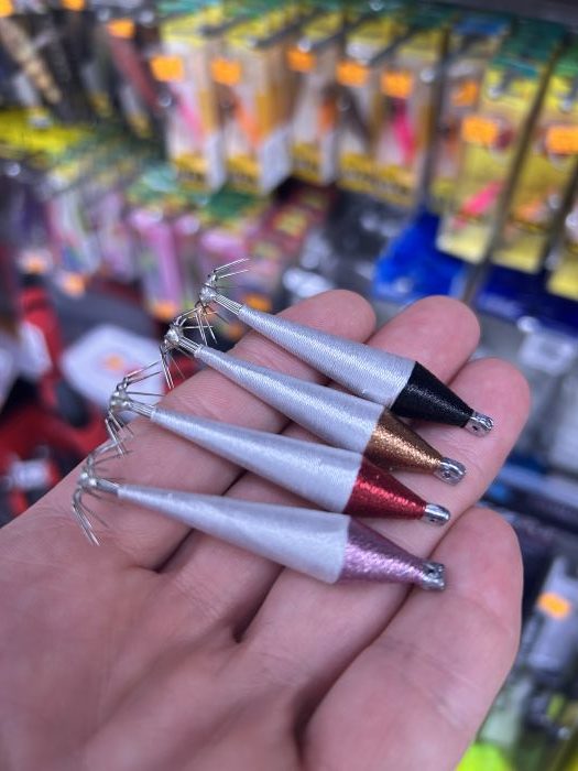 PACK de 4 POTERAS ARTESANAS HILO COLORES 6CM «EGING / CALAMAR» - Imagen 2