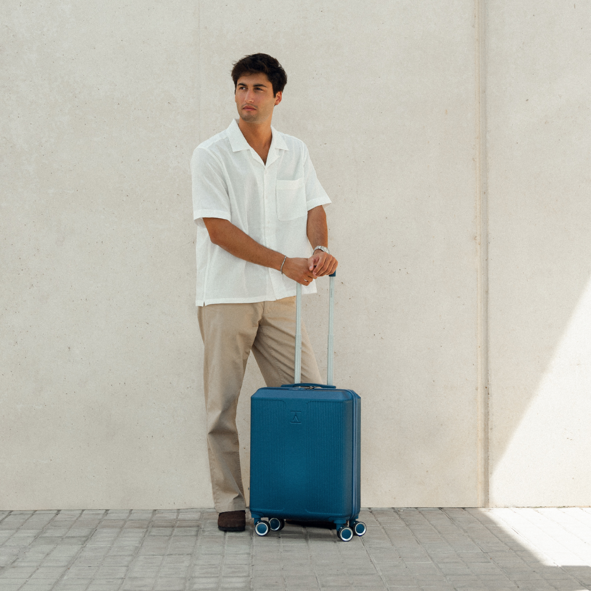 Maleta 13 Kg de cabina 55x40x20 cm Numada Elegance T15 20” (XS) Azul Profundo - Imagen 3