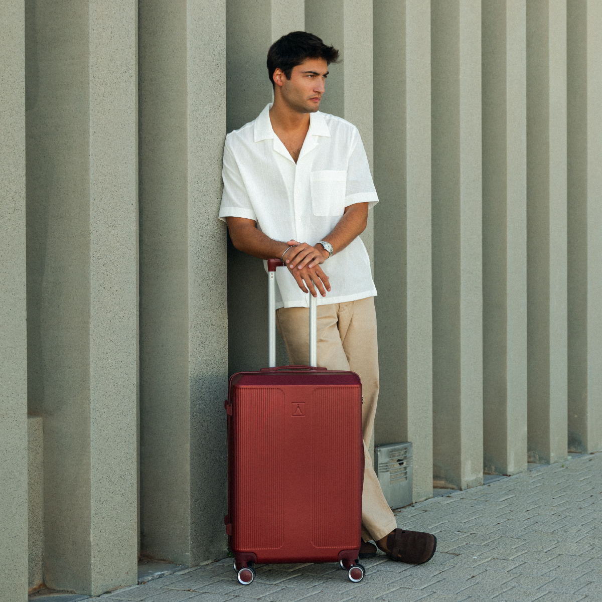 Maleta 18 Kg mediana 66,5x43x26 cm Numada Elegance T15 24” (M) Rojo Vino - Imagen 3