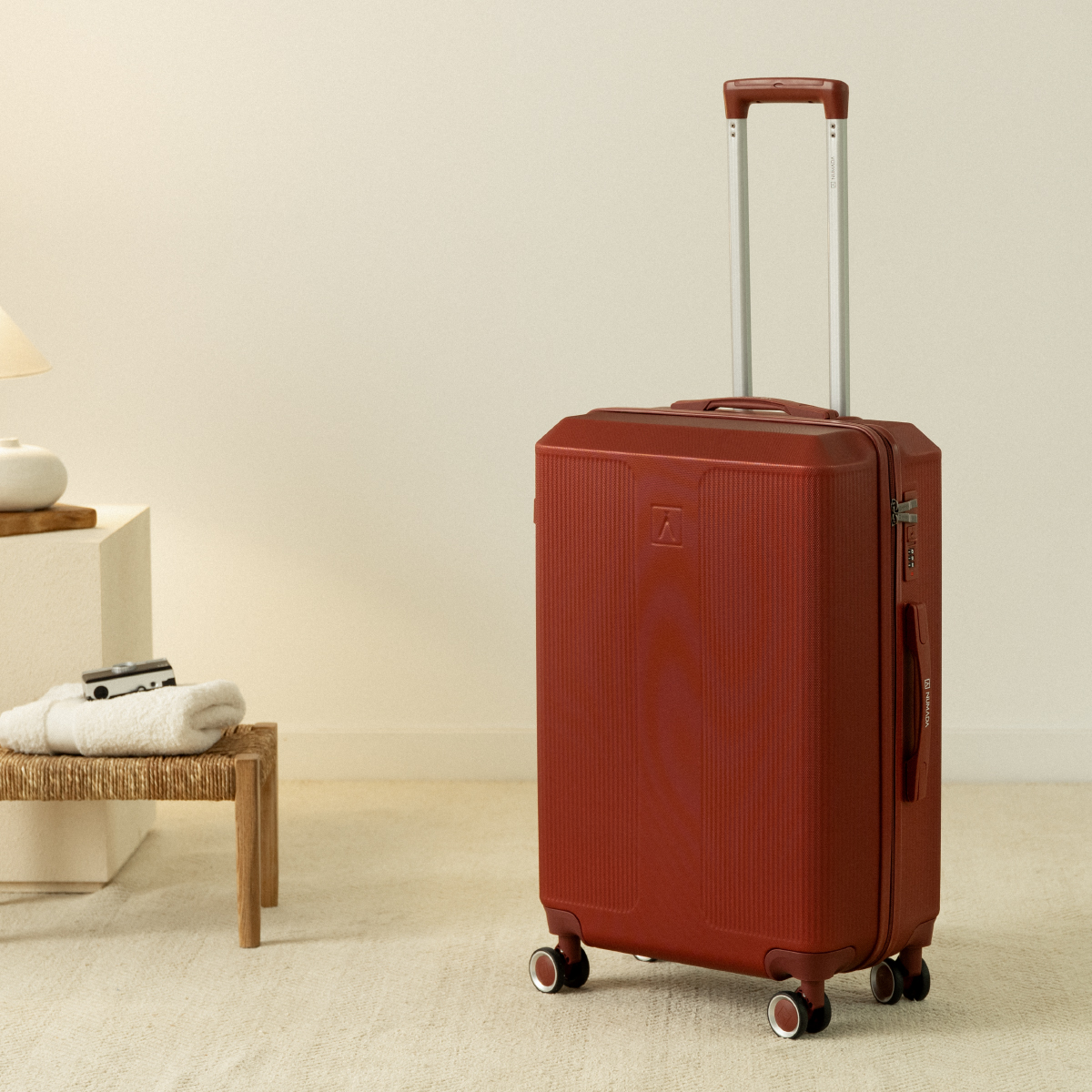 Maleta 18 Kg mediana 66,5x43x26 cm Numada Elegance T15 24” (M) Rojo Vino - Imagen 4