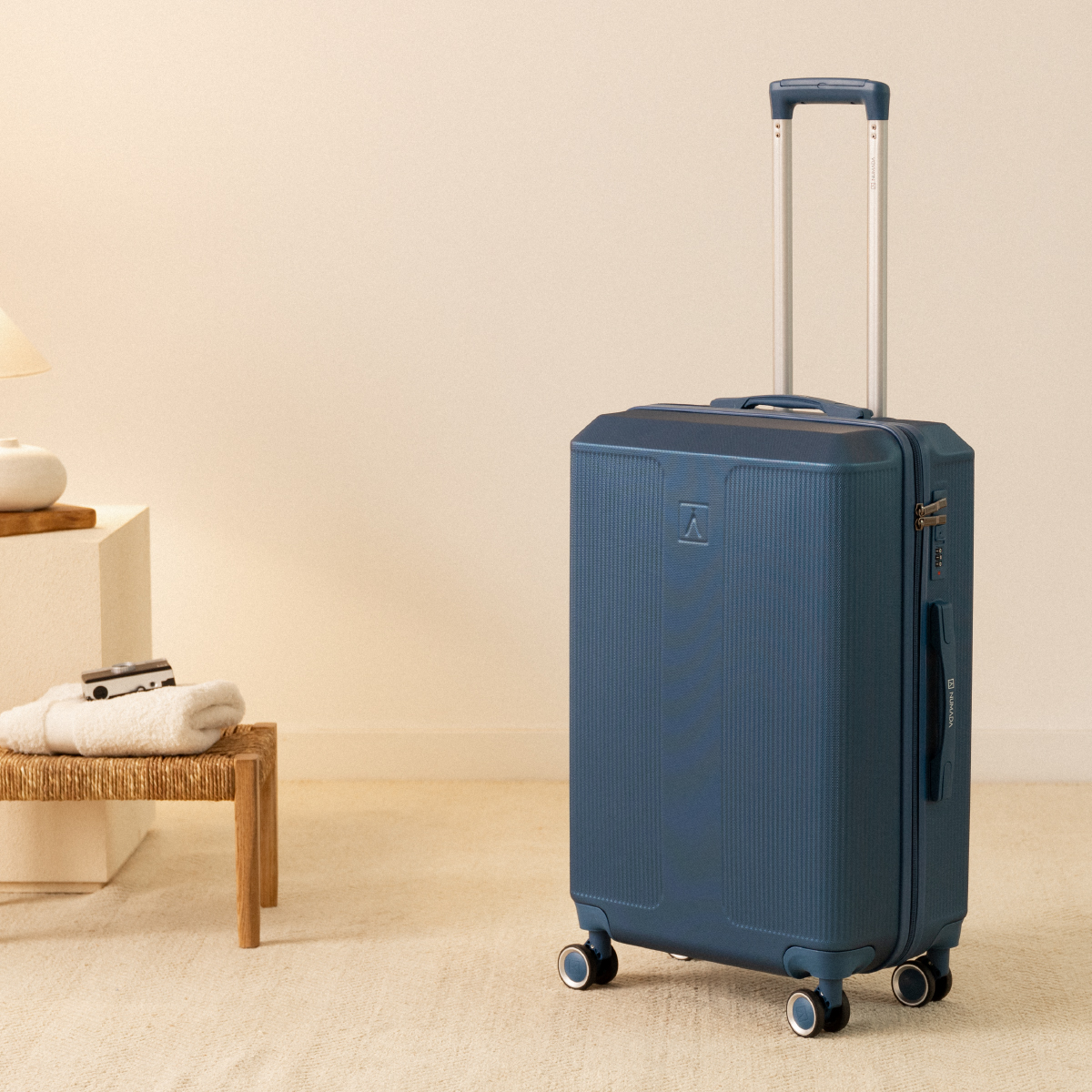 Maleta 18 Kg mediana 66,5x43x26 cm Numada Elegance T15 24” (M) Azul Profundo - Imagen 4