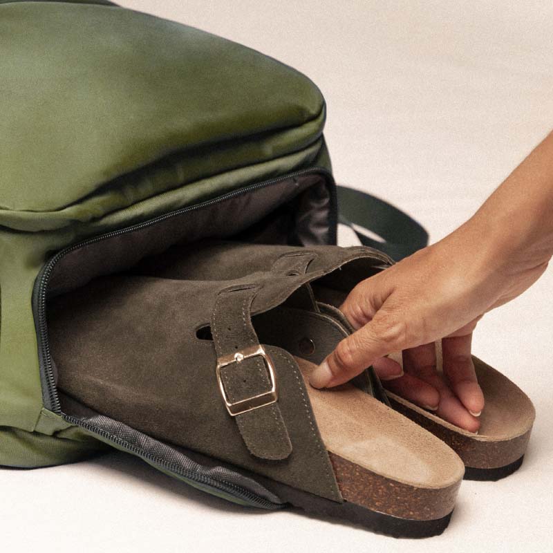 Mochila de viaje cabina 40x25x20cm Numada Explorer B40 Verde Militar - Imagen 7