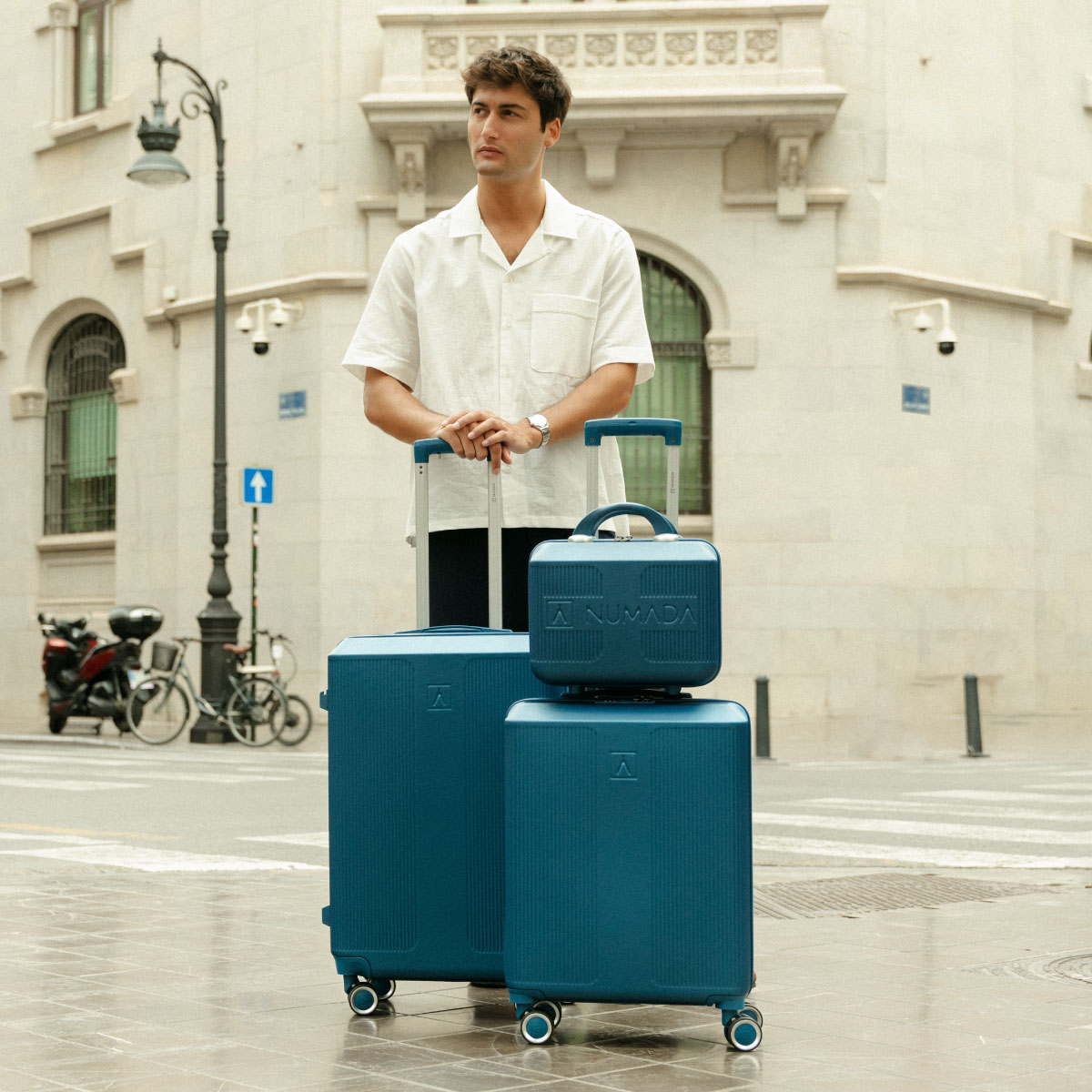 Juego de maletas 3 piezas (55/66,5cm + Neceser) Numada Elegance T15 Azul Profundo - Imagen 3