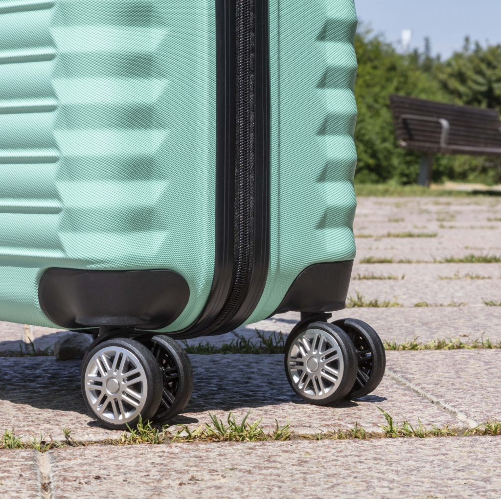 Maleta 18Kg mediana 63×39,5×26,8cm Numada Upfly 24” (M) Verde Menta - Imagen 9