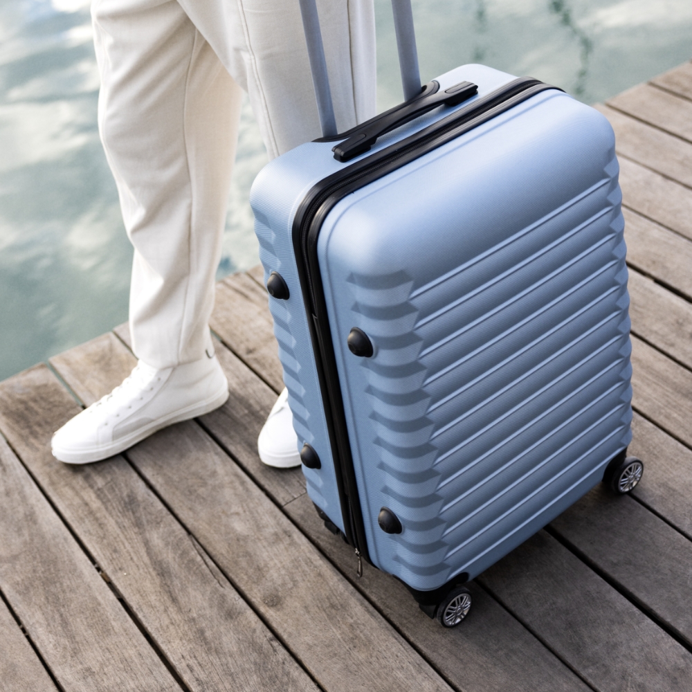 Maleta 18Kg mediana 63×39,5×26,8cm Numada Upfly 24” (M) Azul claro - Imagen 4